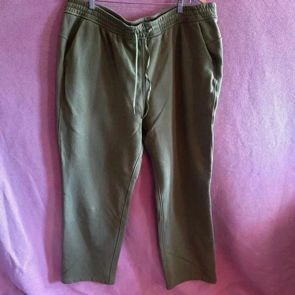 Lululemon sweatpants - Picture 1 of 3
